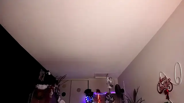 leatherz69 online show from December 2024 06:18:02 PM