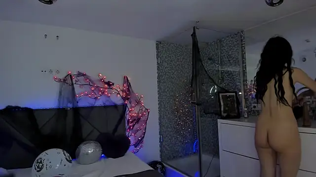 Snapshot of CassieEvans chatting on October 2025 06:39:02 AM CassieEvans online show from October 2025 06:39:02 AM