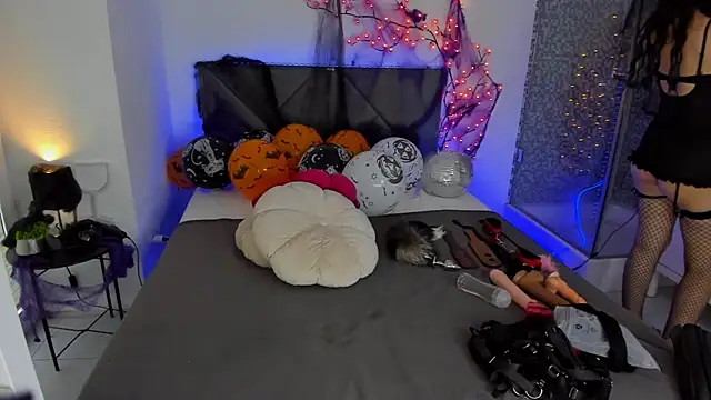 Snapshot of CassieEvans chatting on October 2025 06:47:01 AM CassieEvans online show from October 2025 06:47:01 AM