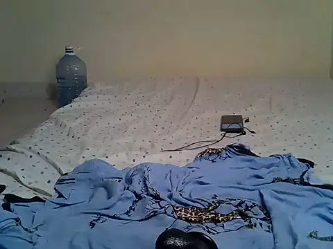 petite bambi online show from December 2024 12:27:01 AM