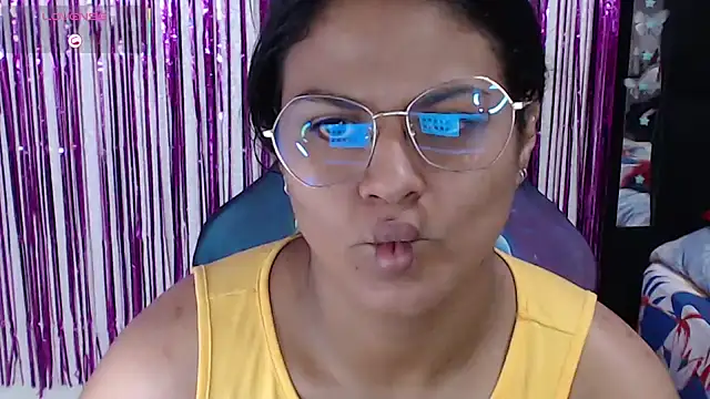 SweetAlmaa online show from February 2026 01:52:02 PM