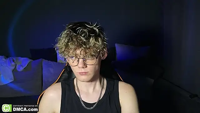 Keytaro online show from March 2026 08:26:01 PM