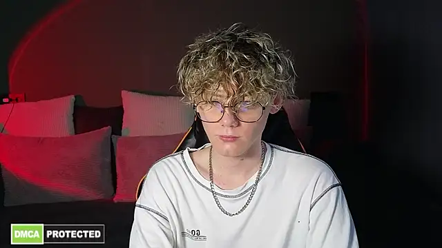 Keytaro online show from March 2026 12:21:01 PM