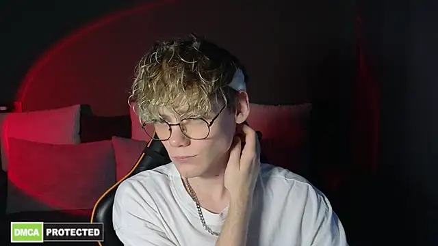 Keytaro online show from April 2026 04:46:01 AM