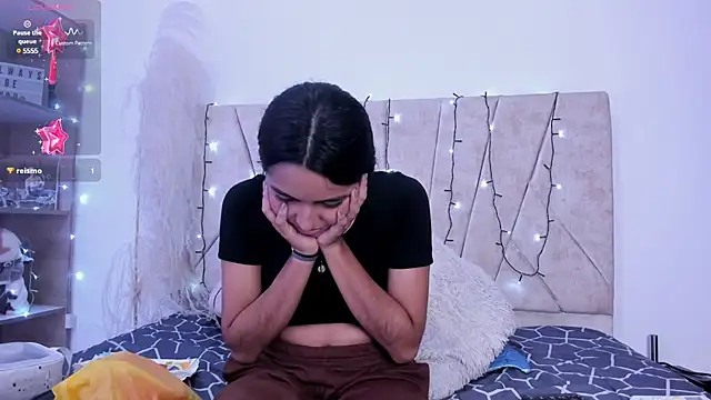 Snapshot of Kaela18 chatting on December 2024 06:53:02 PM Kaela18 online show from December 2024 06:53:02 PM