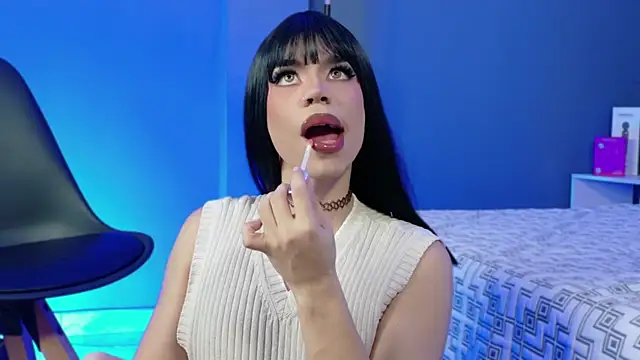 Snapshot of LucyGiraldo chatting on September 2025 10:42:02 PM LucyGiraldo online show from September 2025 10:42:02 PM