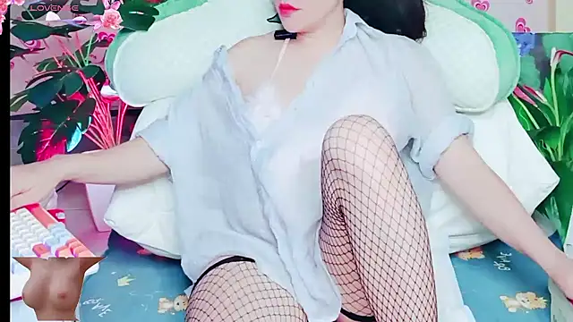 Lisagir69 online show from February 2025 12:11:01 PM