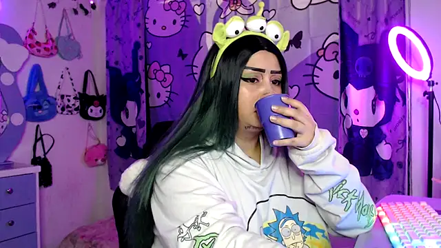 lussyevans24 online show from October 2025 05:33:01 AM