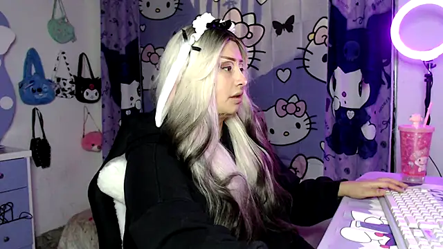 lussyevans24 online show from November 2025 04:44:02 AM