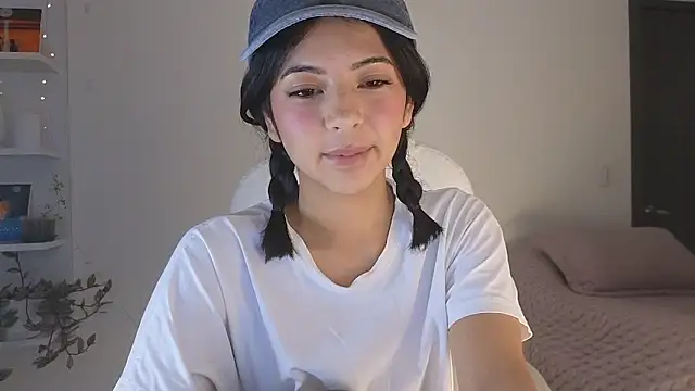 lissi S online show from March 2025 03:54:02 AM