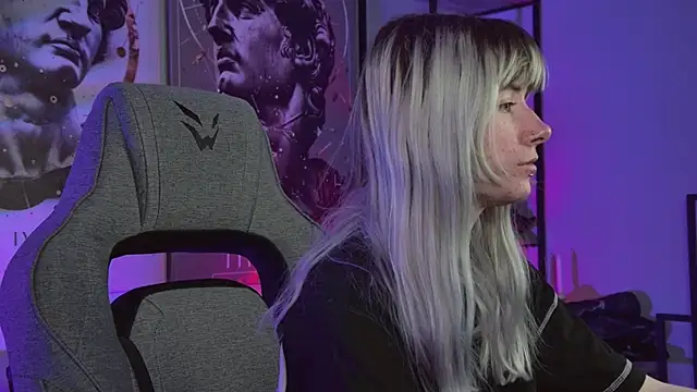 Snapshot of LexiWenford chatting on April 2026 02:45:02 AM LexiWenford online show from April 2026 02:45:02 AM