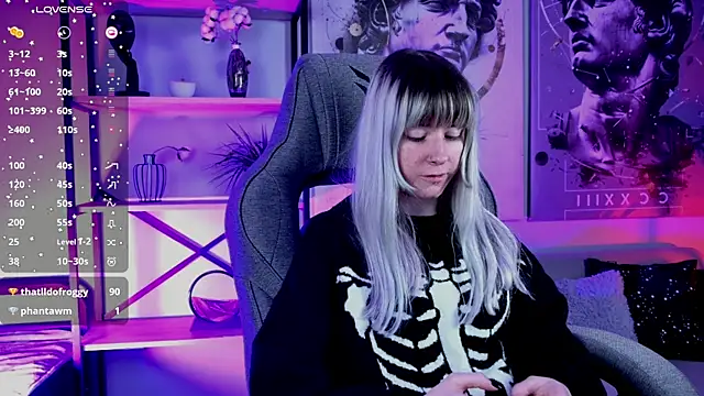 Snapshot of LexiWenford chatting on April 2026 05:19:02 AM LexiWenford online show from April 2026 05:19:02 AM