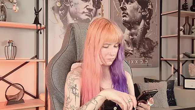 Snapshot of LexiWenford chatting on July 2026 03:42:01 AM LexiWenford online show from July 2026 03:42:01 AM