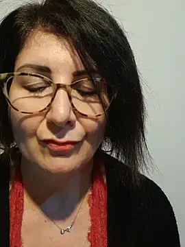 Viola8p online show from November 2025 02:39:02 PM