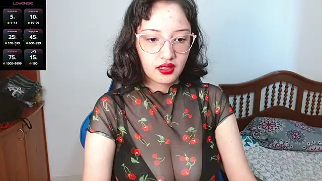 alexaa08 online show from November 2025 01:11:01 PM