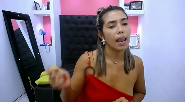 Snapshot of Dona_Tela chatting on December 2024 08:23:02 PM Dona Tela online show from December 2024 08:23:02 PM