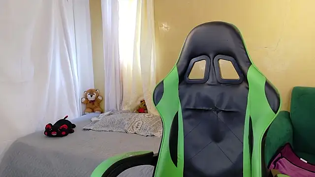 kittyzenn online show from February 2026 06:26:01 PM