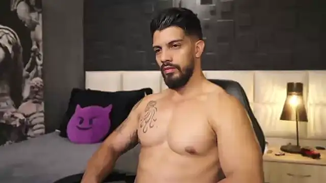 DannSaenz online show from February 2025 09:00:01 PM