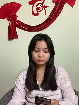 Snapshot of Maeve2k5 chatting on January 2025 12:18:01 AM Maeve2k5 online show from January 2025 12:18:01 AM