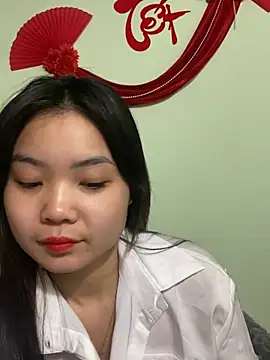 Snapshot of Maeve2k5 chatting on January 2025 04:48:01 AM Maeve2k5 online show from January 2025 04:48:01 AM