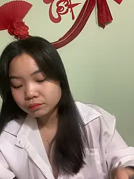 Snapshot of Maeve2k5 chatting on January 2025 12:48:02 AM Maeve2k5 online show from January 2025 12:48:02 AM