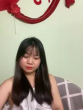 Snapshot of Maeve2k5 chatting on March 2025 01:40:02 PM Maeve2k5 online show from March 2025 01:40:02 PM