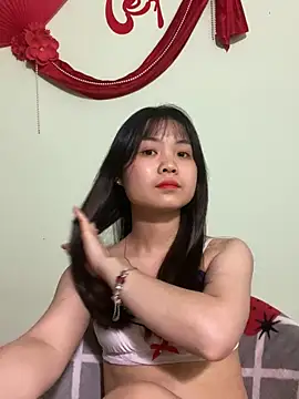 Snapshot of Maeve2k5 chatting on March 2025 01:38:02 PM Maeve2k5 online show from March 2025 01:38:02 PM