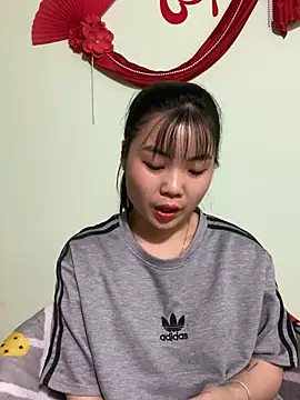 Snapshot of Maeve2k5 chatting on March 2025 01:48:01 PM Maeve2k5 online show from March 2025 01:48:01 PM