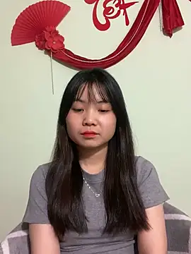 Snapshot of Maeve2k5 chatting on March 2025 01:45:01 PM Maeve2k5 online show from March 2025 01:45:01 PM