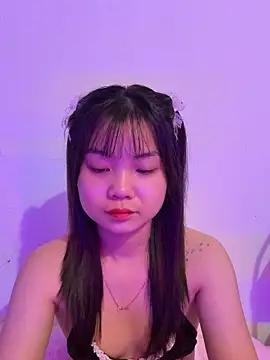 Snapshot of Maeve2k5 chatting on September 2025 09:37:01 PM Maeve2k5 online show from September 2025 09:37:01 PM