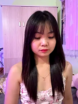 Snapshot of Maeve2k5 chatting on October 2025 08:34:02 AM Maeve2k5 online show from October 2025 08:34:02 AM