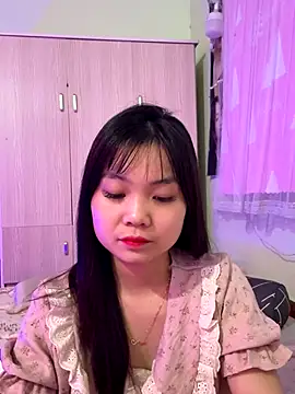 Snapshot of Maeve2k5 chatting on October 2025 12:19:01 PM Maeve2k5 online show from October 2025 12:19:01 PM