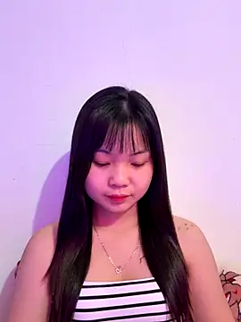 Snapshot of Maeve2k5 chatting on November 2025 12:48:02 PM Maeve2k5 online show from November 2025 12:48:02 PM