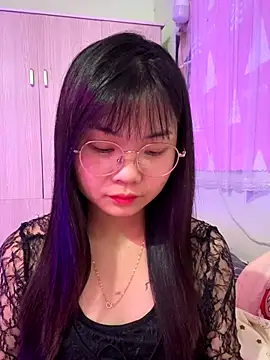 Snapshot of Maeve2k5 chatting on December 2025 06:40:02 AM Maeve2k5 online show from December 2025 06:40:02 AM