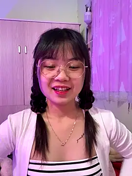 Snapshot of Maeve2k5 chatting on December 2025 02:06:02 AM Maeve2k5 online show from December 2025 02:06:02 AM