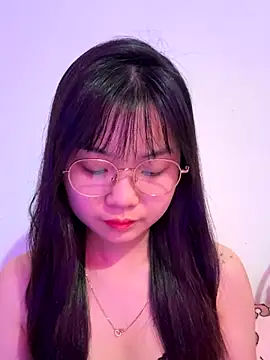 Snapshot of Maeve2k5 chatting on December 2025 12:51:01 AM Maeve2k5 online show from December 2025 12:51:01 AM