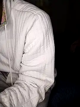 Convertiblechulo online show from April 2026 04:15:01 AM