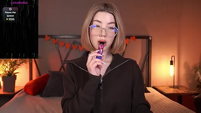 LindaThacker online show from March 2025 05:00:02 AM