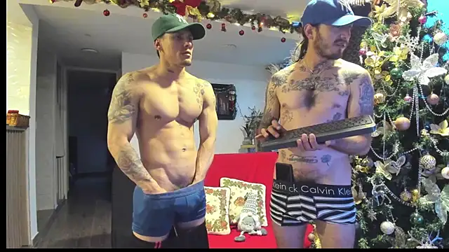 Snapshot of MARCELOANDLUCIAN chatting on December 2025 10:48:01 PM MARCELOANDLUCIAN online show from December 2025 10:48:01 PM