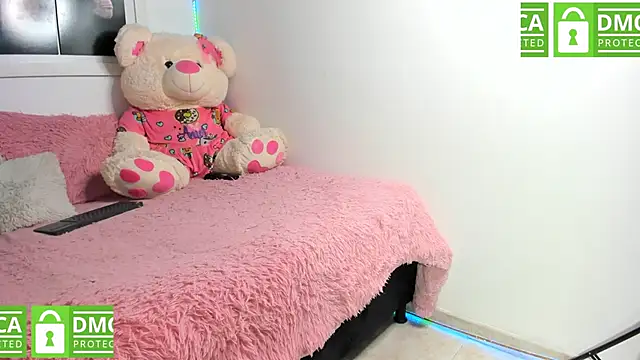 Snapshot of Sarah_paul chatting on February 2025 07:48:02 PM Sarah paul online show from February 2025 07:48:02 PM