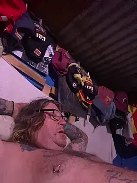 Snapshot of hondaboy351 chatting on November 2025 01:31:01 PM hondaboy351 online show from November 2025 01:31:01 PM