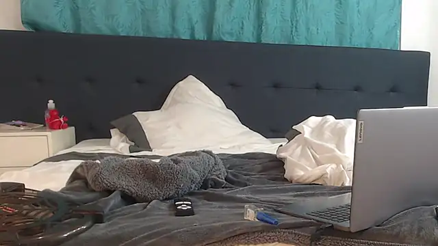 luna palmerau online show from January 2025 03:04:02 AM