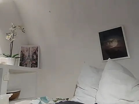 Snapshot of gymyagirlll chatting on April 2026 10:14:02 PM gymyagirlll online show from April 2026 10:14:02 PM