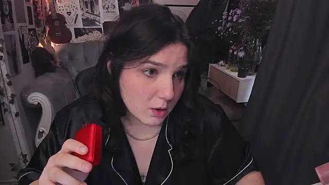 Snapshot of Diasporaaa chatting on October 2025 01:25:01 AM Diasporaaa online show from October 2025 01:25:01 AM