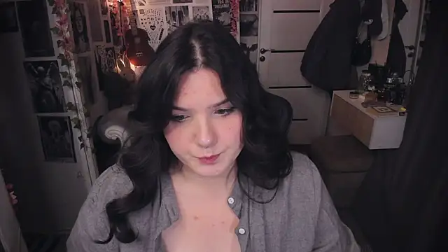 Snapshot of Diasporaaa chatting on October 2025 03:09:01 AM Diasporaaa online show from October 2025 03:09:01 AM