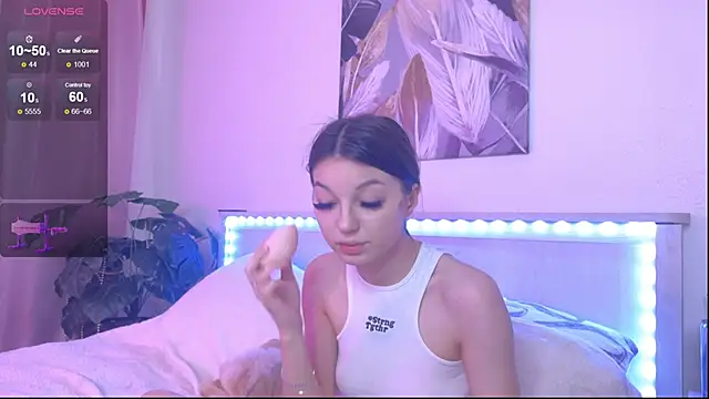 Snapshot of Veronica_leal chatting on November 2025 12:00:02 PM Veronica leal online show from November 2025 12:00:02 PM