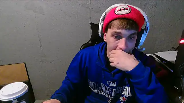 Snapshot of Superoz77 chatting on December 2024 02:20:02 AM Superoz77 online show from December 2024 02:20:02 AM