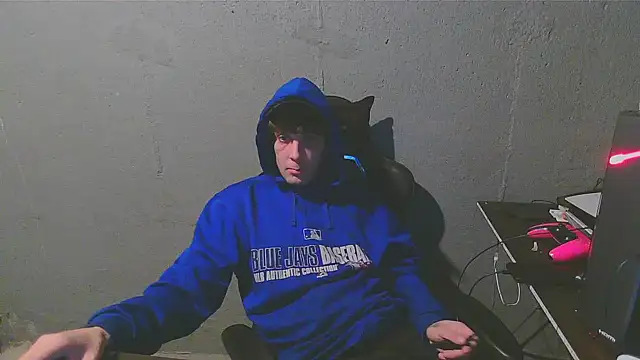 Snapshot of Superoz77 chatting on January 2025 04:12:01 AM Superoz77 online show from January 2025 04:12:01 AM