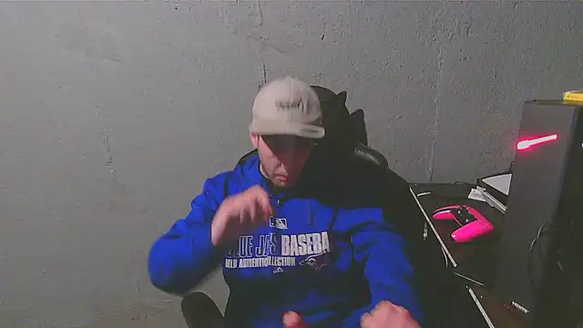 Snapshot of Superoz77 chatting on January 2025 05:32:02 AM Superoz77 online show from January 2025 05:32:02 AM