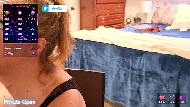 Snapshot of KittyFluf chatting on February 2026 01:09:02 AM KittyFluf online show from February 2026 01:09:02 AM